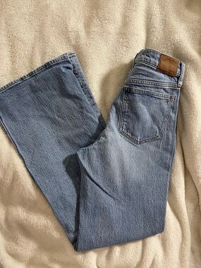 MADEWELL Light Blue The Perfect Vintage Flare Jean 26R